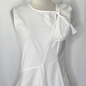 Theory White Sleeveless Blouse with Bow Accent